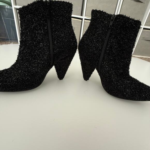 6 /37 Tapered Heel Bootie - Picture 3 of 7